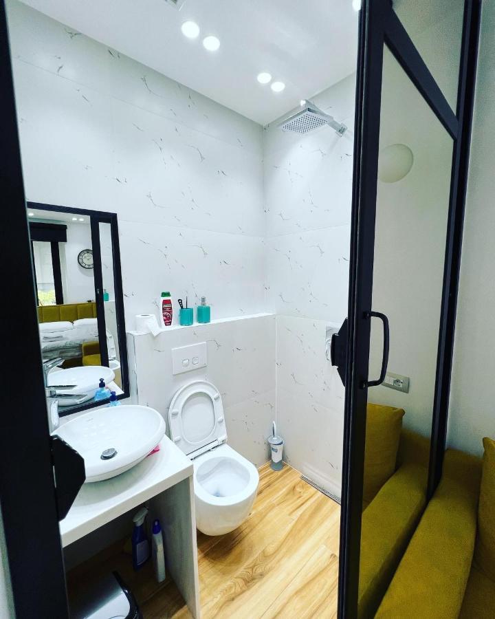 Luxury Apartment In Blloku Area Tirana Exterior foto